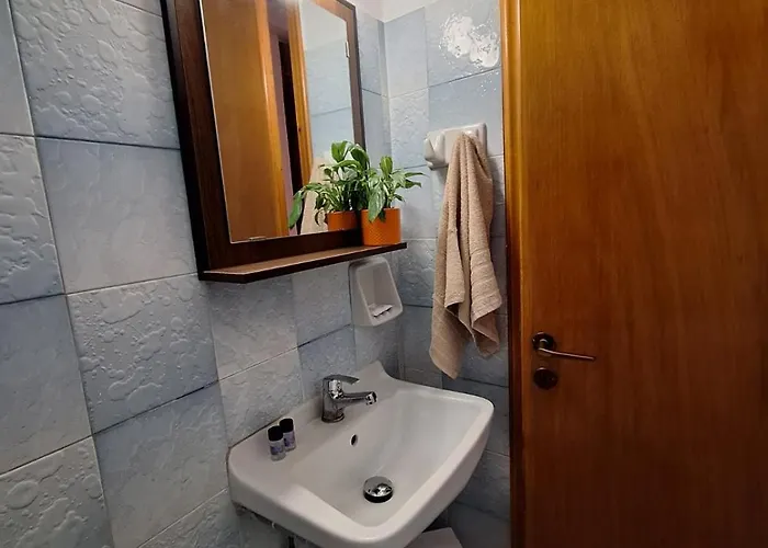 Oasis Complex Kardhakata