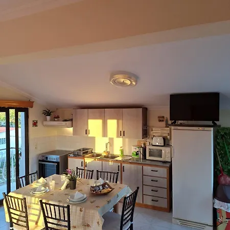 Oasis Complex 3*