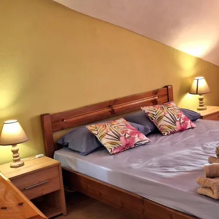 Oasis Complex Kardhakáta